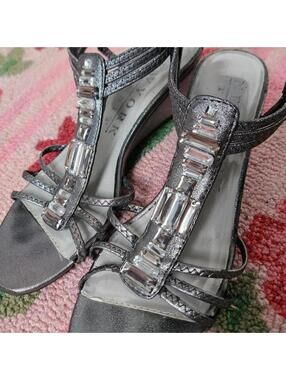 vintage silver metallic wedge sandals with rhinestone details sz 7.5